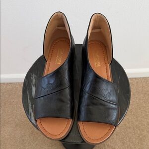 Catherines Black Cut-Out Leather Slip-on Sandals Size 6